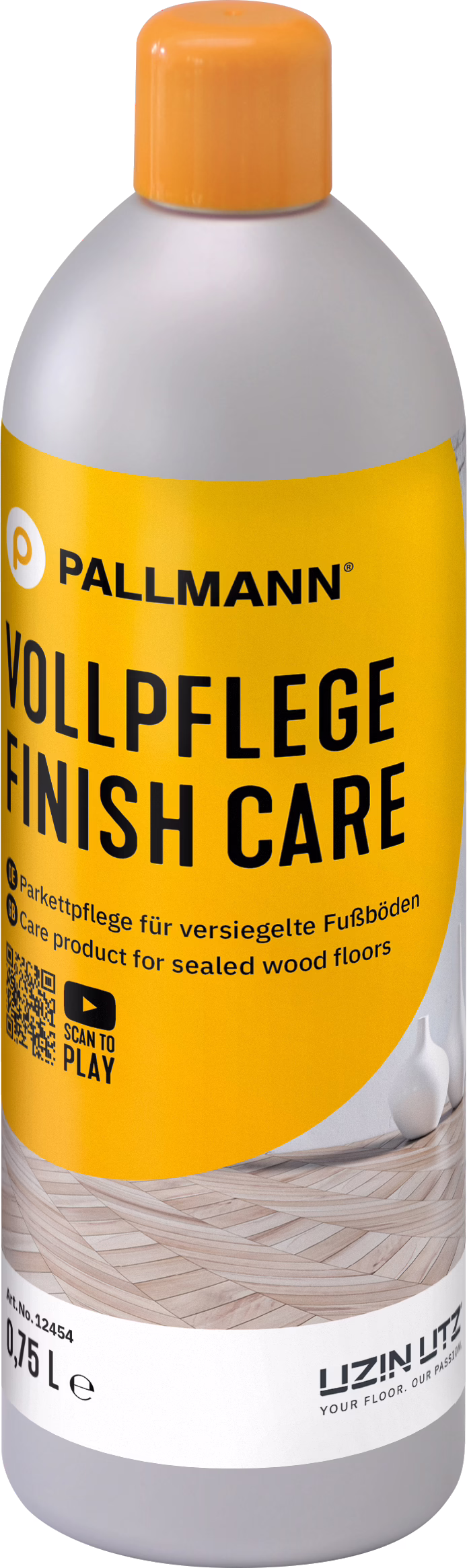 PALLMANN_dummy_FINISH-CARE_0,75l_DE-GB_msl_2023-10 Una botella alta de plástico con tapón naranja y etiqueta amarilla brillante de PALLMANN 'Vollpflege Finish Care', producto de cuidado para suelos de madera sellados. La etiqueta muestra el logo PALLMANN en negro y el texto grande 'VOLLPFLEGE FINISH CARE', una línea bilingüe 'Parkettpflege für versiegelte Fußböden / Care product for sealed wood floors', un código QR con 'SCAN TO PLAY' y una foto de parquet claro. En la parte inferior aparecen la capacidad '0,75 L', el número de artículo y el logo del fabricante 'UZIN UTZ'. El cuerpo de la botella es gris claro con hombro redondeado y acabado brillante.